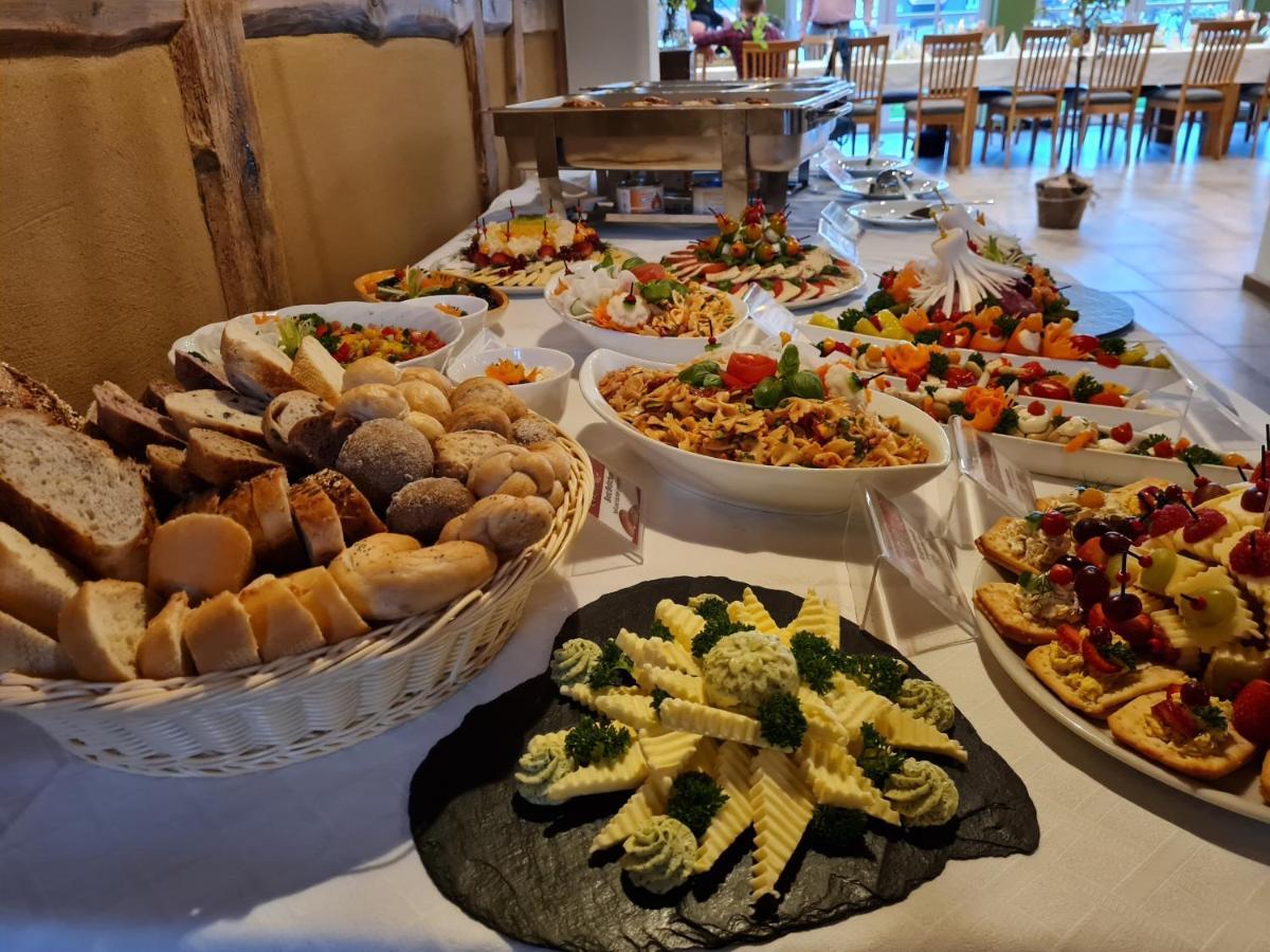 Familien- Und Apartmenthotel Lerchenberghof Walddorf  Bagian luar foto